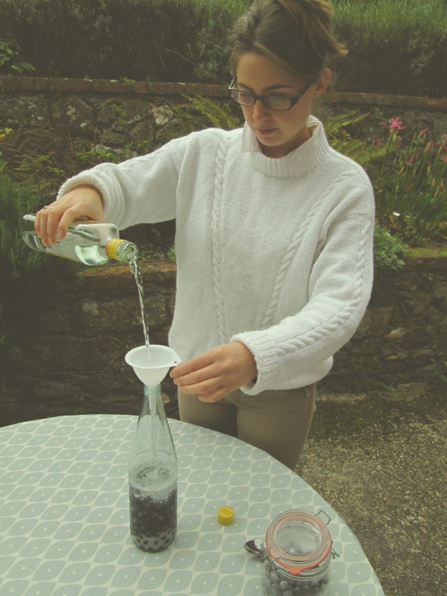 After adding the Sugar you can grab a bottle of your favorite Gin and fill the sloe bottle to the top...